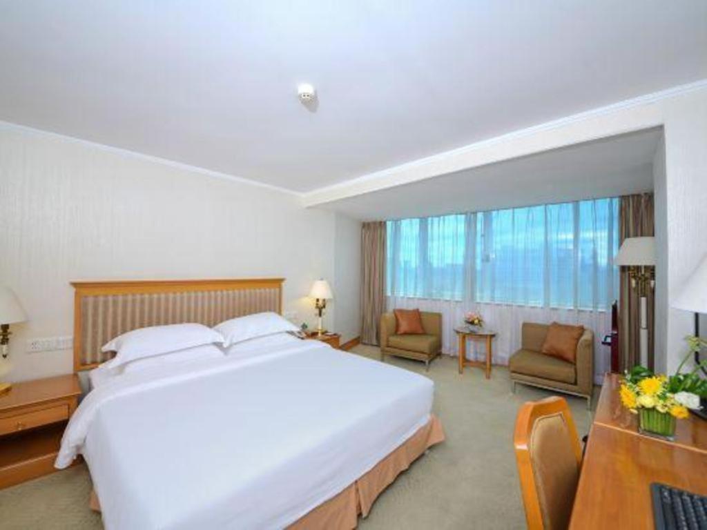 Golden Sea View Hotel Haikou Haikou  Exterior photo